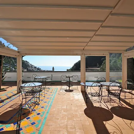 Guest house Annalara Charme And Relax 4*